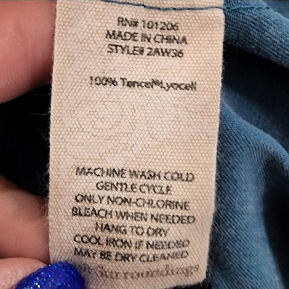 Soft Surroundings button back detail 100% lycocell tunic size medium - Picture 6 of 6